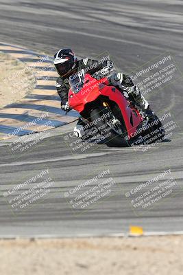 media/Dec-01-2025-Moto Forza (Mon) [[2daa91e15f]]/2-Intermediate Group/Session 2 (Turns 9 and 10)/